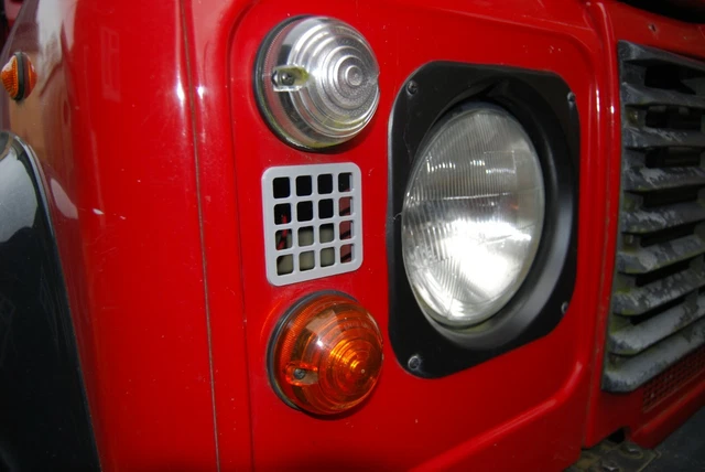 LAND ROVER DEFENDER Horn Vent Light Grill TD5 Puma Square Grey £12.99 ...