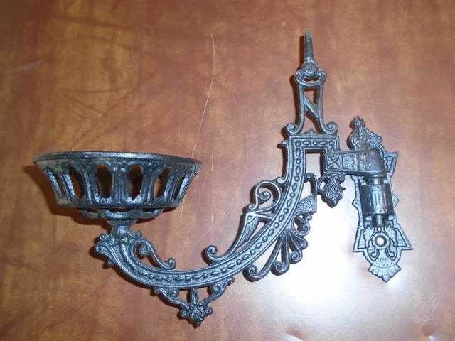 Vintage Black Cast Iron Oil Lamp Wall Mount Swing Arm Holder with Bracket