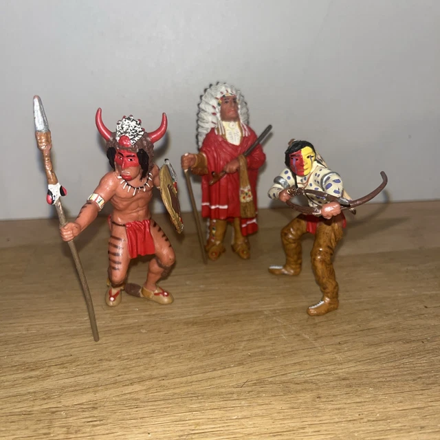 STARLUX lot 13 figurines INDIENS + 2 TOTEMS chef sorcier
