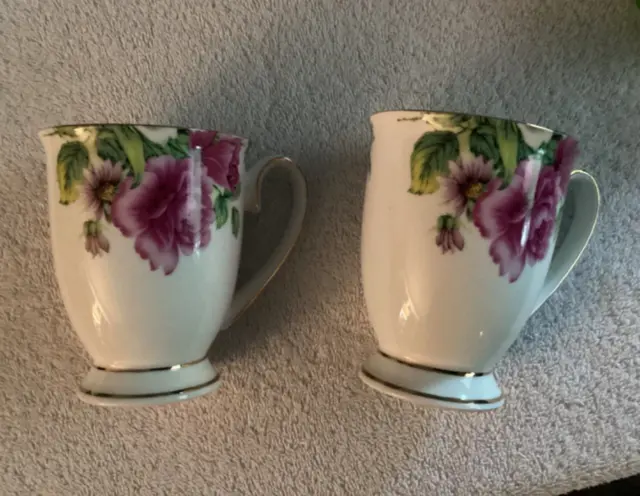 A Pair of Peng Dong Mugs of Gorgeous  Pink, White & Purple Flowers W/ Gold Trim