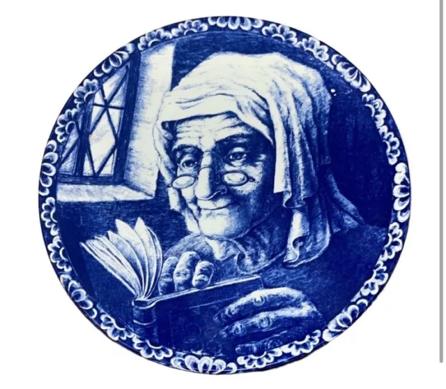 Vintage Delft Blue Boch Frère La Louviere Belgium Plate Old Woman Reading 10"