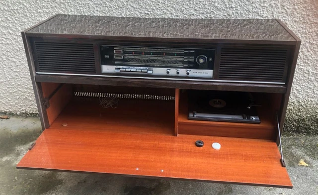 Schallplatten-USB-Digitalisiergerät Roadstar TTL-8743UDJ/S
