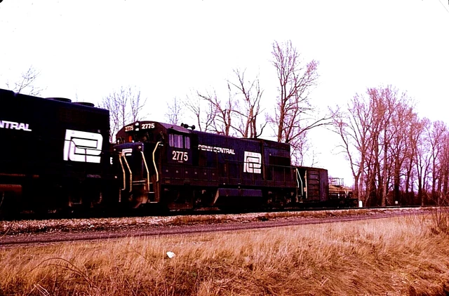 Original Kodachrome Slide Penn Central U-23B #2775 Erie, Pa March 3, 1974
