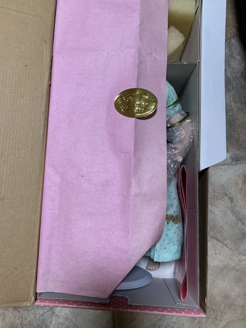 Paradise Galleries Porcelain Doll Treasury Collection Premiere Edition Angel box 3