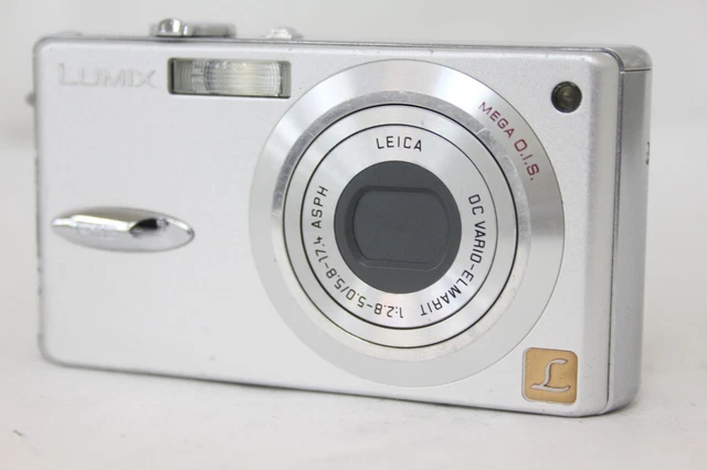 Panasonic LUMIX DMC-FX2シルバー Amazon | パナソニック LUMIX FX2 シルバー DMC-FX2-S