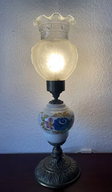 Antike Lampe im Jugendstil mit Messingfuß - Alte Lampe