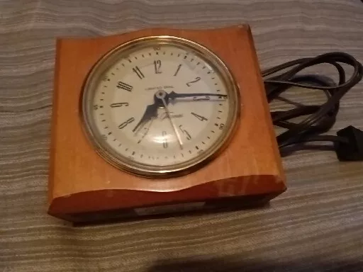Vintage Seth Thomas Electric Wood Shelf Mantle Beverly  Alarm Clock For Repair