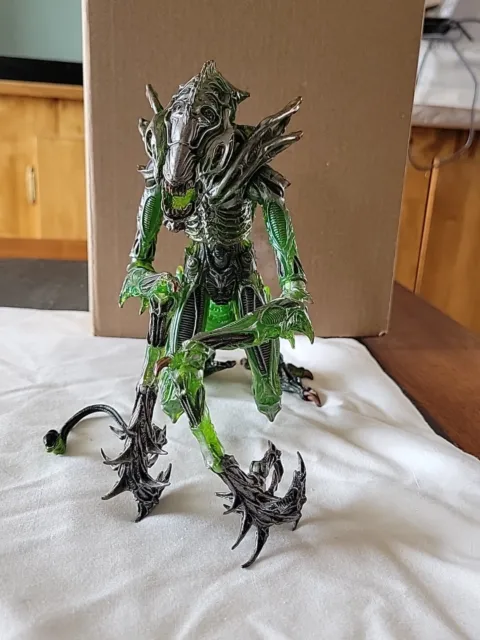 NECA Aliens Series 7" Mantis Alien Action Figure, NO BOX, TAIL DAMAGE
