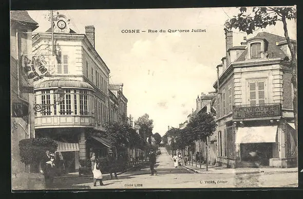 CPA Cosne-sur-Loire, Rue du Quatorze Juillet 1911