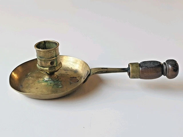 Bougeoir a main en laiton vintage, base mesure 5 po de diamètre X 2,5 po de haut
