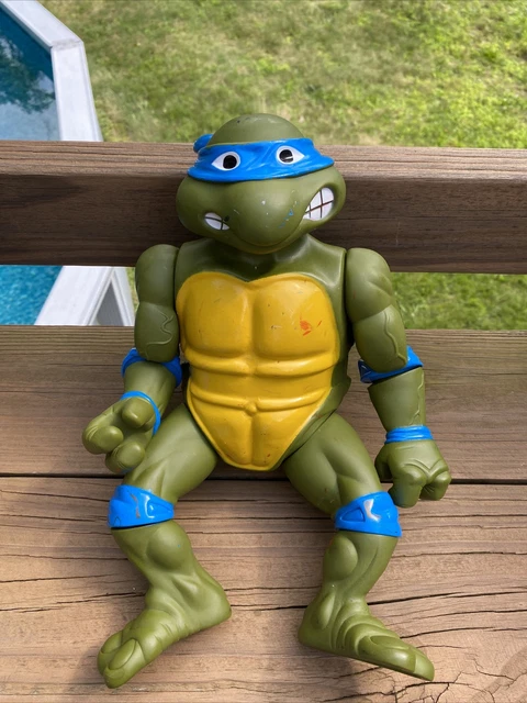 Vintage Leonardo TMNT Teenage Mutant Ninja Turtles Action Figure Giant 13” 1989