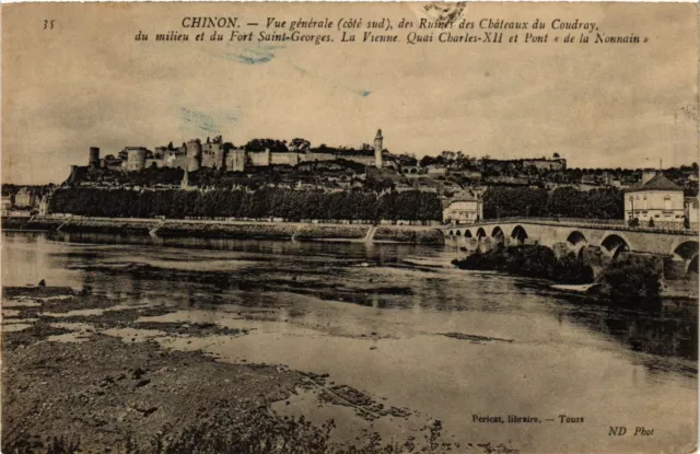 CPA CHINON - Vue générale (coté sud) des Ruines des Chateaux du Coudray (298912)