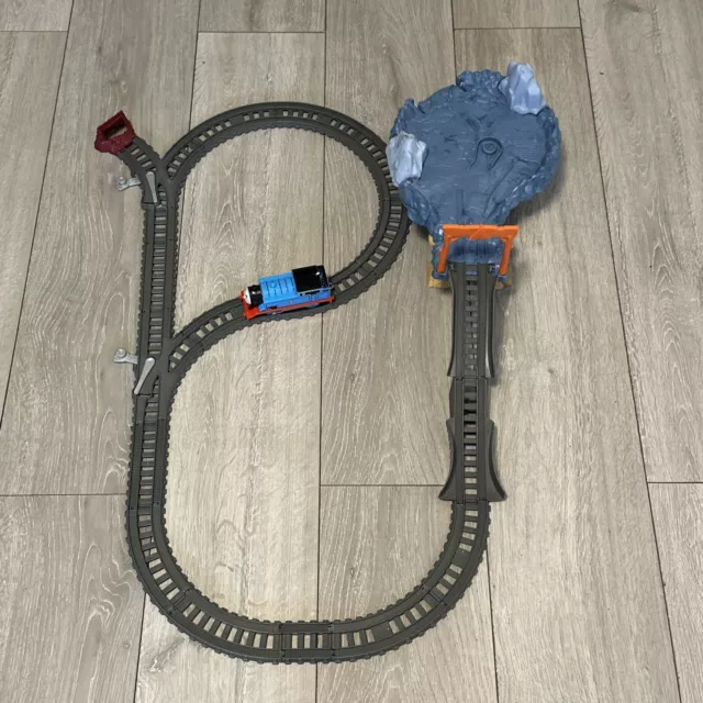 JUEGO DE ACANTILADO DE LLAMADA CERRADA DFM51 Thomas & Friends Trackmaster pista de tren motorizado