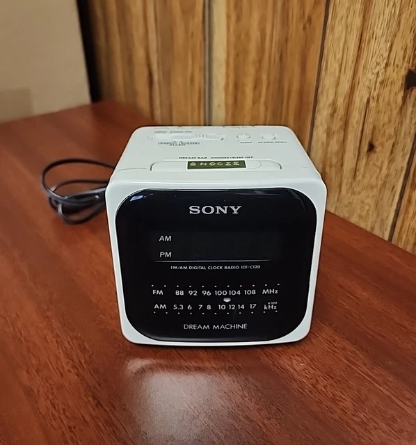 VINTAGE SONY DREAM Machine ICFC120 White Cube AM/FM Alarm Clock Radio