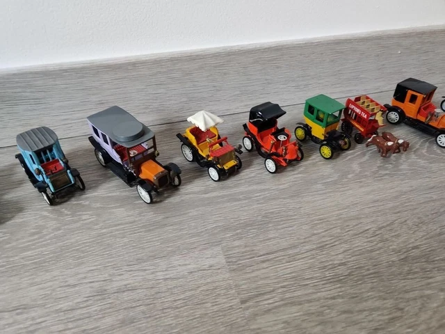RAMI : Ensemble de 4 voitures miniatures, échelle 1/43e, fabrication J