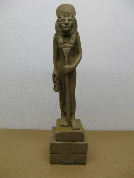 Reality In Scale #35216 Tall Egyptian Sekhmet Statue - 2pcs (Height: 15cm)