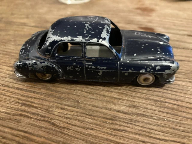 CIJ Renault Frégate – Calandre Ovale Grise Tôle – Jouet Friction 1/14 – Occasion