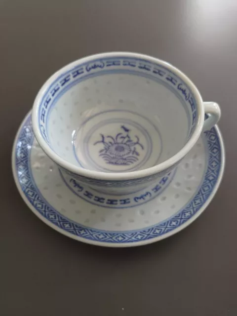 Vintage Chinese Rice Grain Blue White Porcelain Flower Tea Cup And Sauce Set