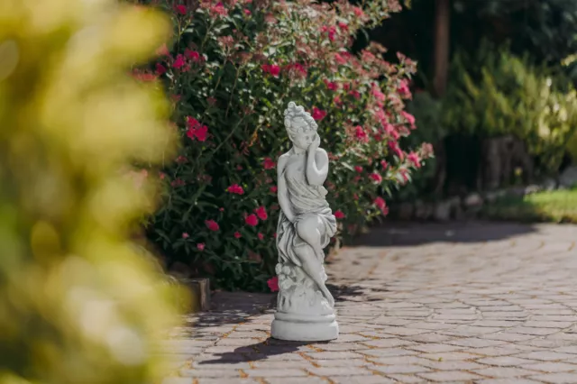 Massif Pierre Statue Printemps Femme Sur Podium En fonte de Résistant au Gel 2