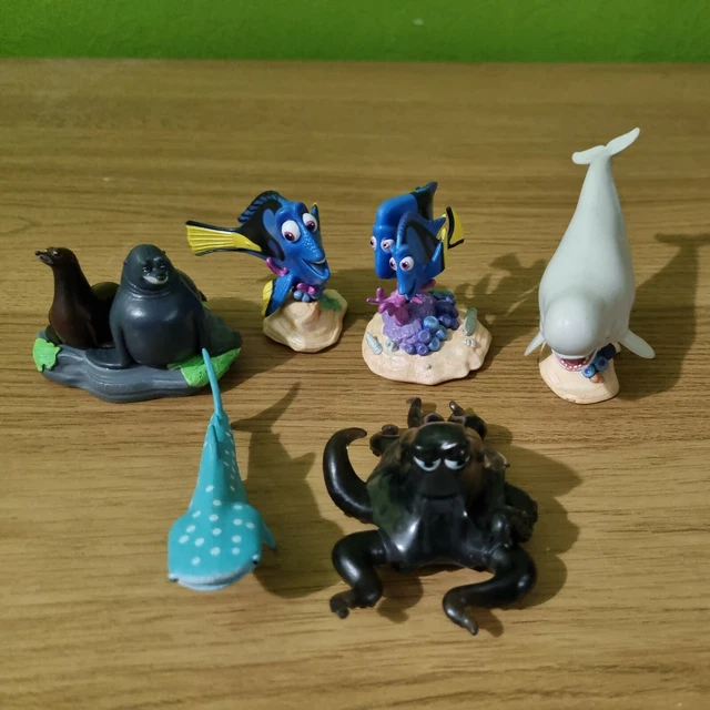 6 DISNEY STORE Pixar Finding Nemo/Finding Dory Action Figures Bundle