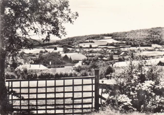 Carte postale 10cmX15cm NIEVRE CHALAUX vue panoramique timbrée 1978