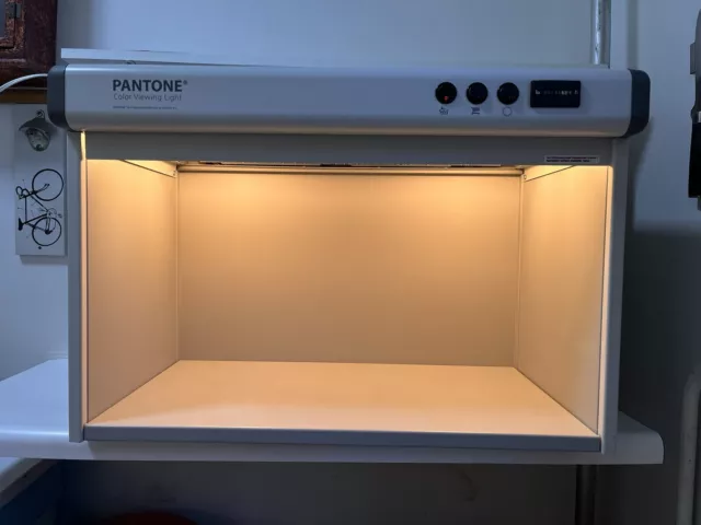 Pantone Color Viewing Light Booth Model PVL 310