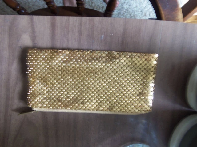 Gold Mesh Change Purse Excellent 4 x 7"