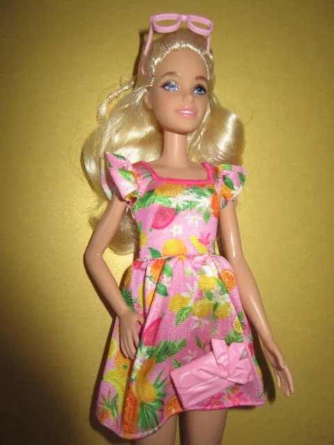 B1608) Süsse Blonde Fashionistas Barbie Mattel Kleid+Sonnenbrille+Schuhe+Tasche