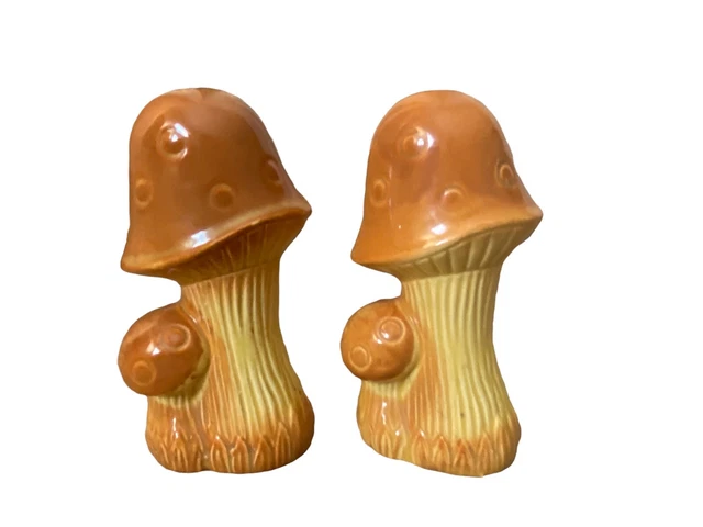 VTG 70s Large Yellow Ceramic Mushroom Toadstool Salt & Pepper Shaker Set Japan