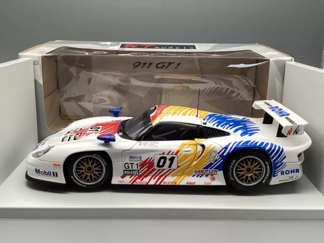 Modellautos 1:18 UT models Porsche 911 GT1 Rohr in OVP