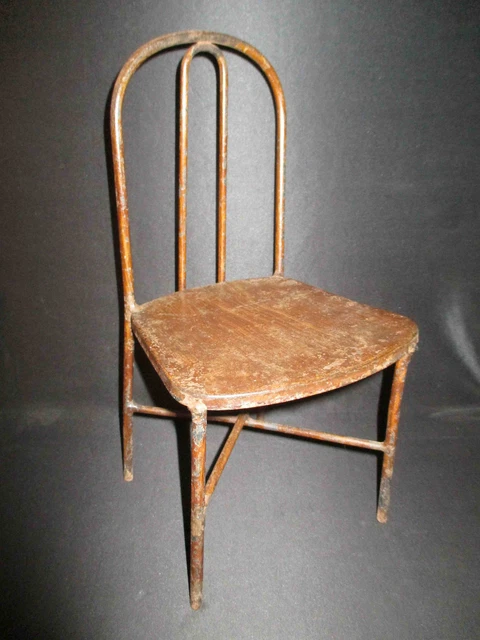 Chaise de poupée en bois Tulipe