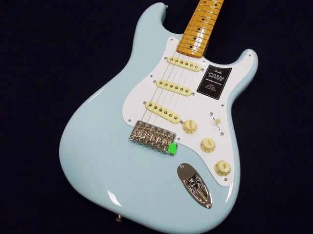 Pickguard Floated Fender Vintera  50s Stratocaster Maple Fingerboard Sonic B