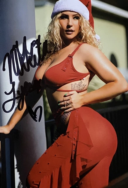 NXT Nikkita Lyons Signed 6x4 Photo Autographed WWE #2