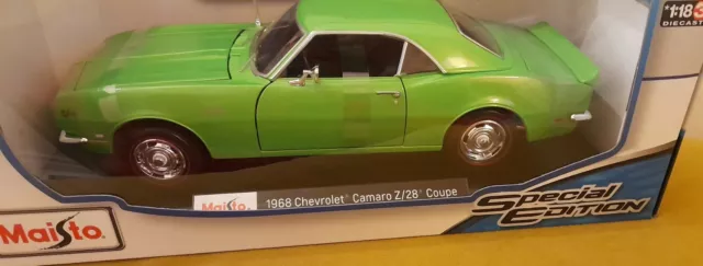MAISTO 1:18 Scale - 1968 Chevrolet Camaro Z/28 Coupe Green - Diecast Model Car,