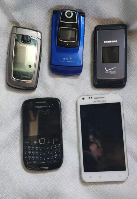 Five Vintage Cell Phone Lot Nokia Blackberry Sanyo Katana Samsung Flip UNTESTED