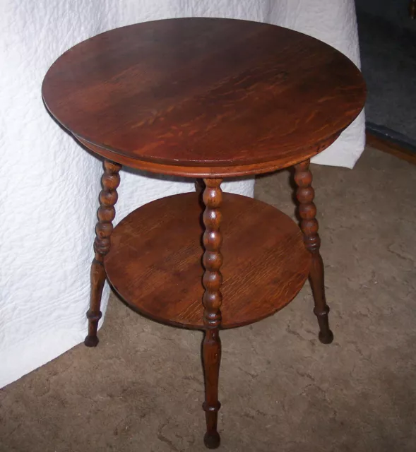 Round Quartersawn Oak Parlor Table / Center Table with Turned Legs  (PRT48)