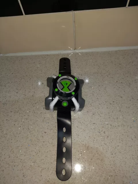 Ben 10 Ultimate Omnitrix FX Watch Bandai 2008 w/ 3 Crystals Aliens Light  Sounds