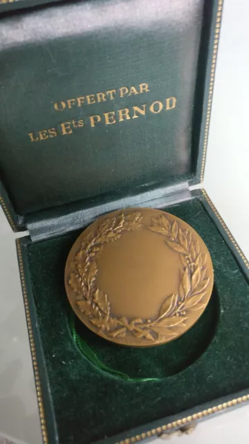 Medaille bronze art déco/H.Dubois/F.fraisse / offert par les Ets Pernod. 2