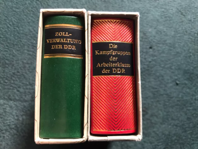 DDR Minibücher 2 Stück,“Kampfgruppen der Arbeiterklasse der DDR“sowie“Zollverwal