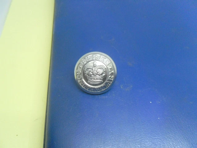 Obsolete Police button: BERKS CONSTABULARY, QC, (BERKSHIRE)  24 mm