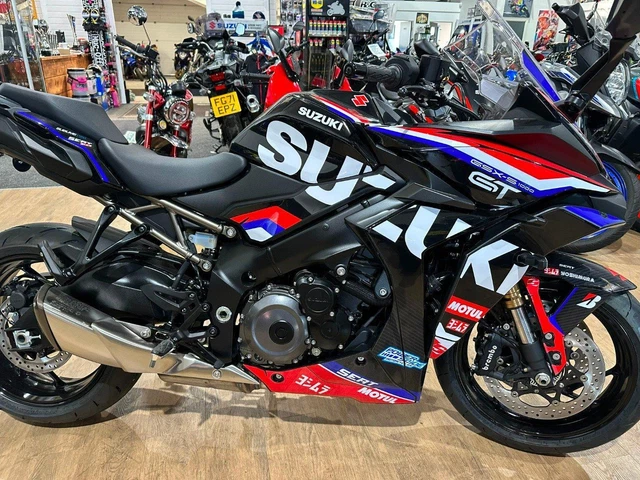 2023 Suzuki GSXS 1000 GT