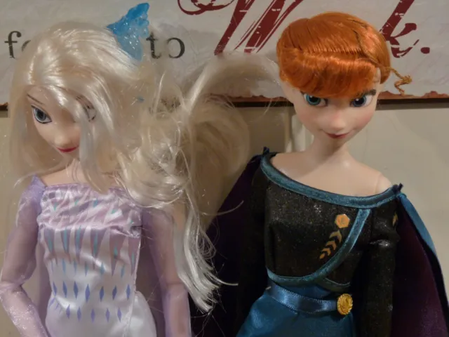 Disney – Frozen 2 (Anna & Elsa) Doll Bundle - VGC