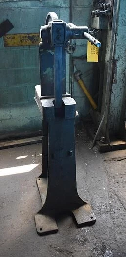 3 TON HAND OPERATED ARBOR PRESS w/STAND - 30038