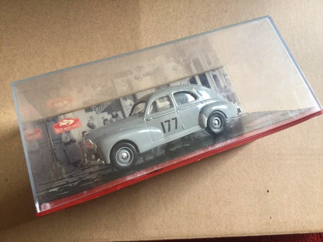 Miniature IXO 1/43 - Peugeot 307 WRC Rallye Spec - Gronholm, Cuoq, Salanon (neuve)