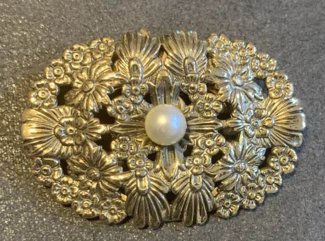 Vintage Gold Tone Faux Pearl Ornate Floral Oval Scarf Clip 1 3/4”