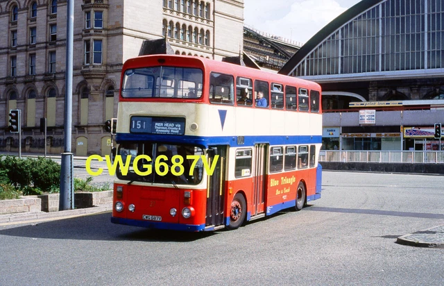 Bus Slide Original Fuji CWG687V-Blue Triangle Bootle-Leyland AN68A1R-Alexander