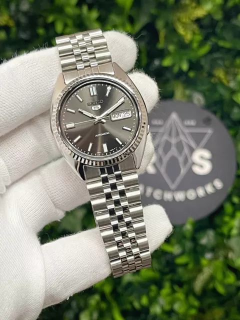 Seiko SNXS79 Datejust Modified w/ Sapphire crystal, fluted bezel, solid bracelet