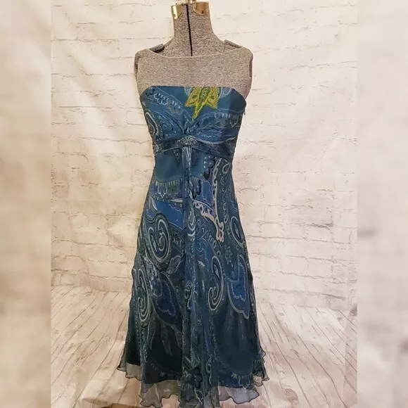 Laundry by Shelli Segal Silk Strapless Dress Rhinestone Broach Detail Size 2