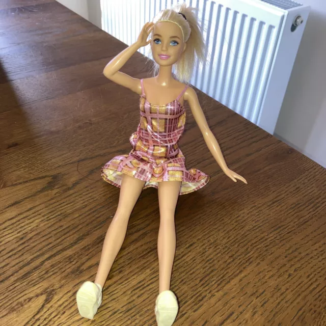 Lovely Barbie Doll With Pretty Outfit