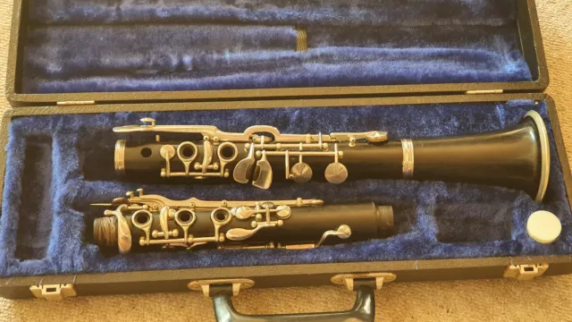 Old wooden Bb Clarinet "Bufon" 5rings;needs repair